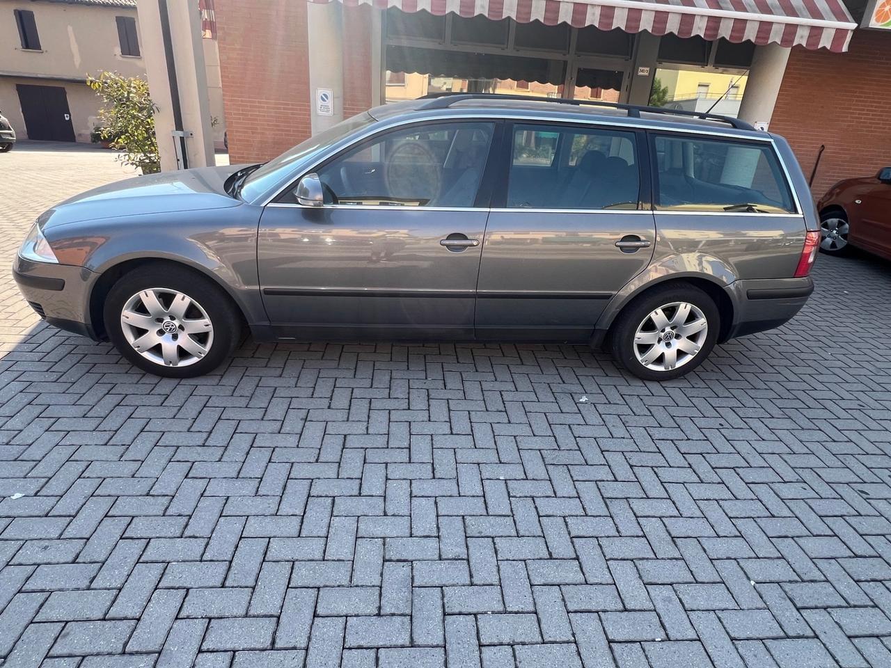 Volkswagen Passat 1.9 TDI/101 CV Var. Business