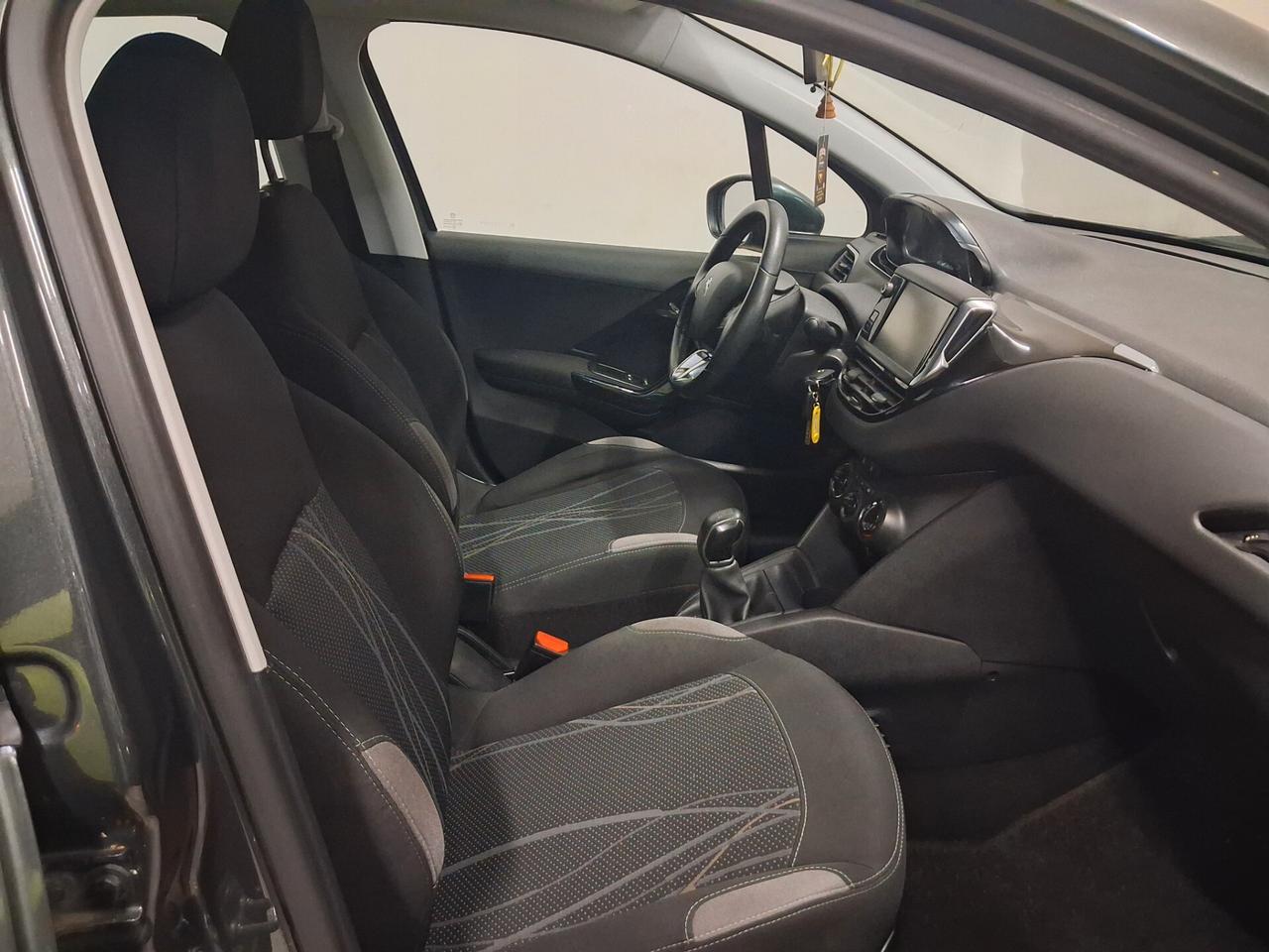 Peugeot 208 1.4 GPL casa madre 2015 unico prop