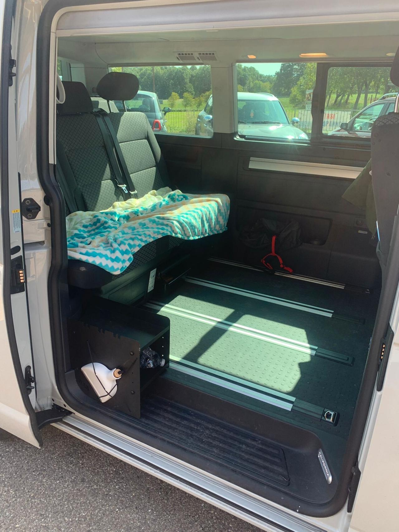 CALIFORNIA BEACH TDI 150 CV 5 POSTI-AUTOMATICO-13000 KM 2024-ACCESSORIATO-4 P LETTO-CUCINA.