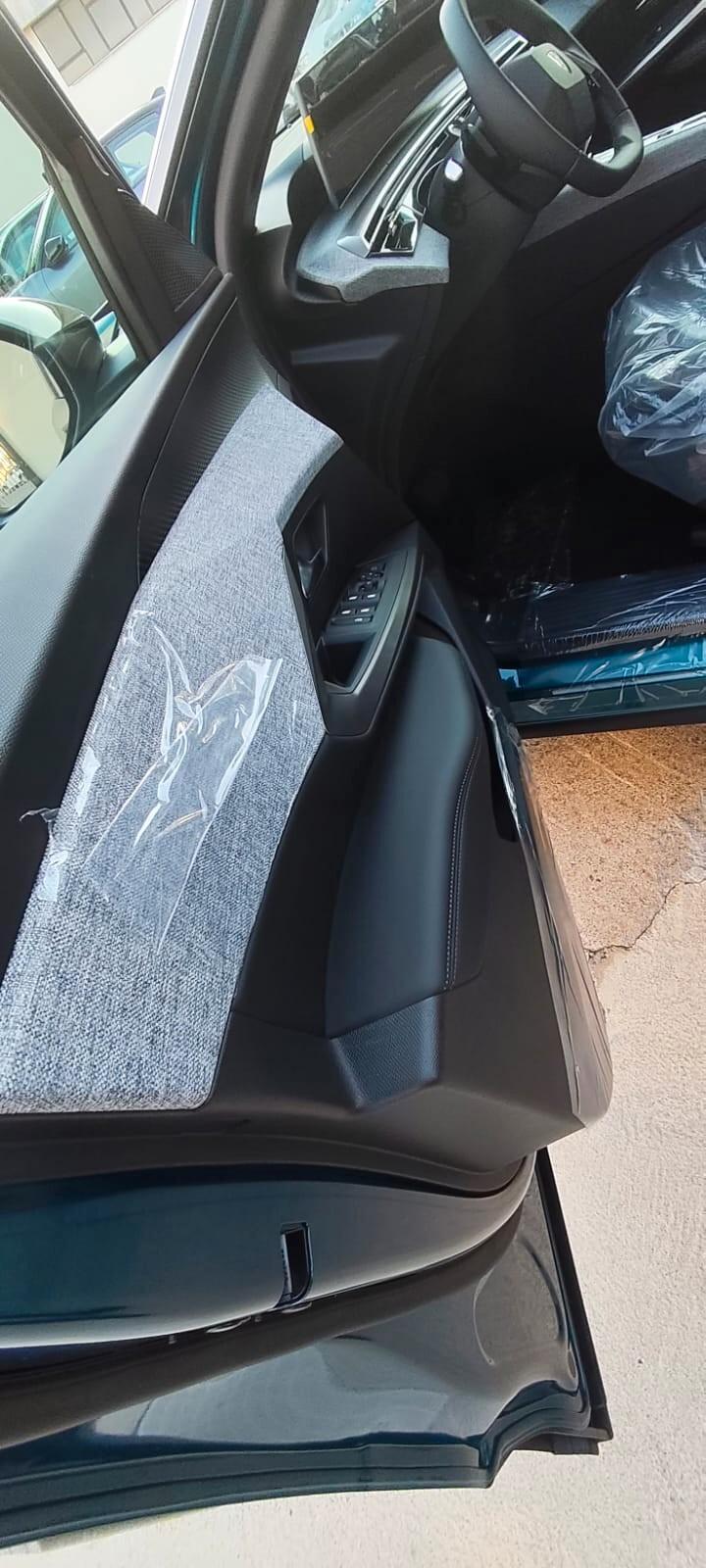 Peugeot 3008 Hybrid 145 e-DCS8Allure