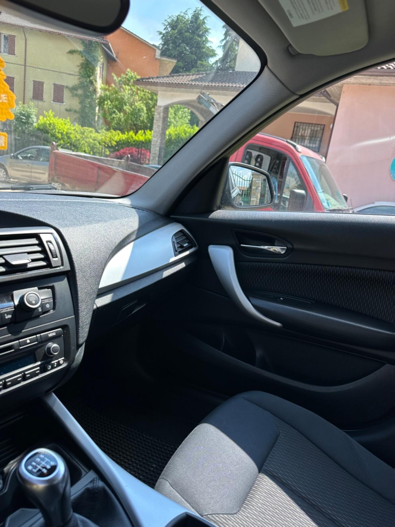Bmw 116i 5p. UNIQUE KMCERT GARANZ