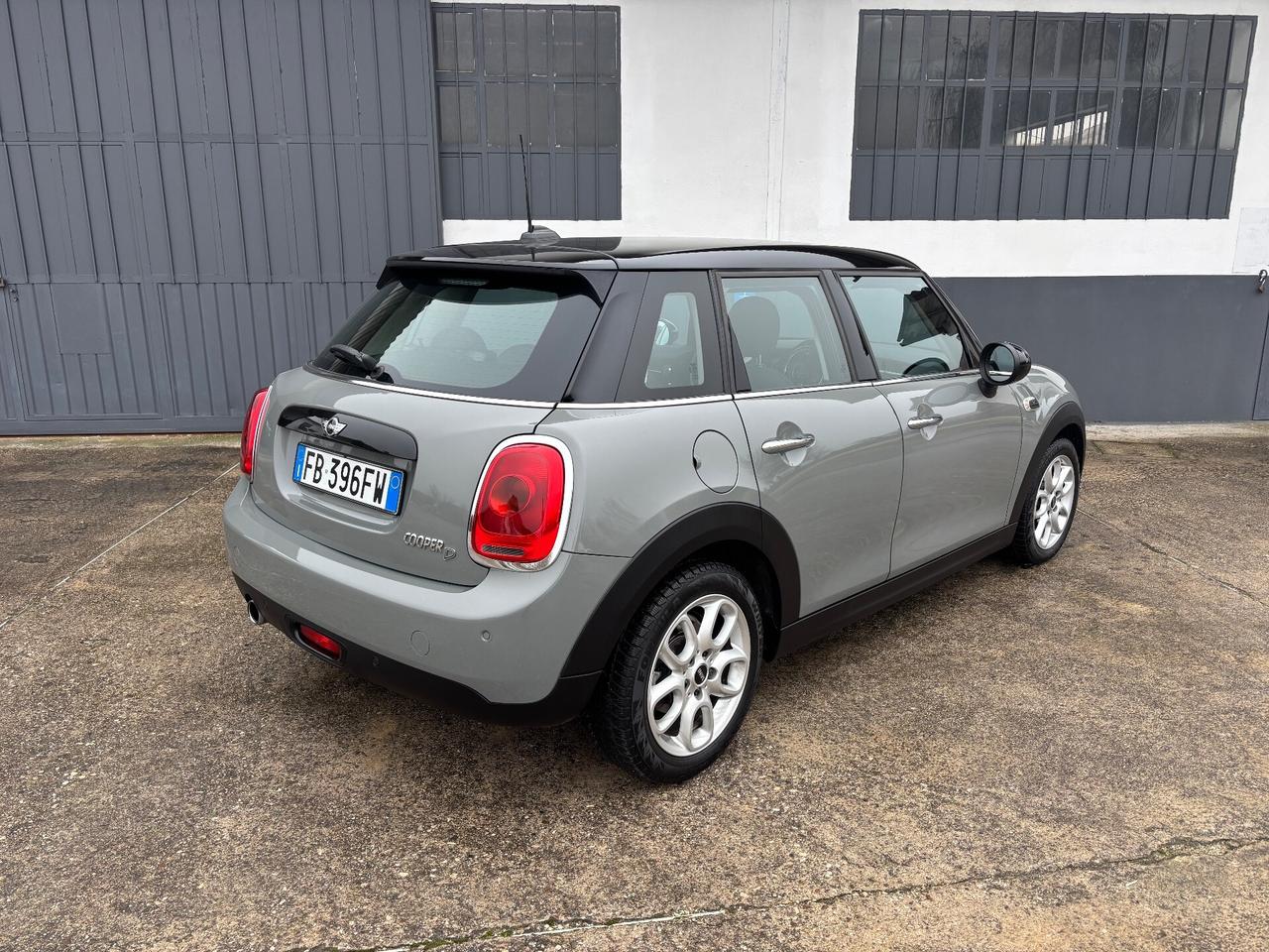 Mini 1.5 Cooper D. Garanzia 12 mesi. Neopatentati