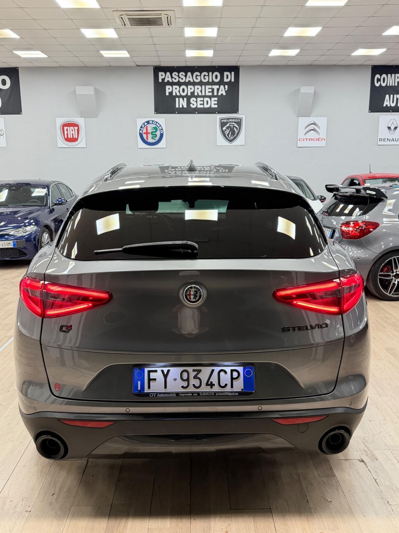 Alfa Romeo Stelvio 2.0 Turbo 200 CV AT8 Q4 B-Tech