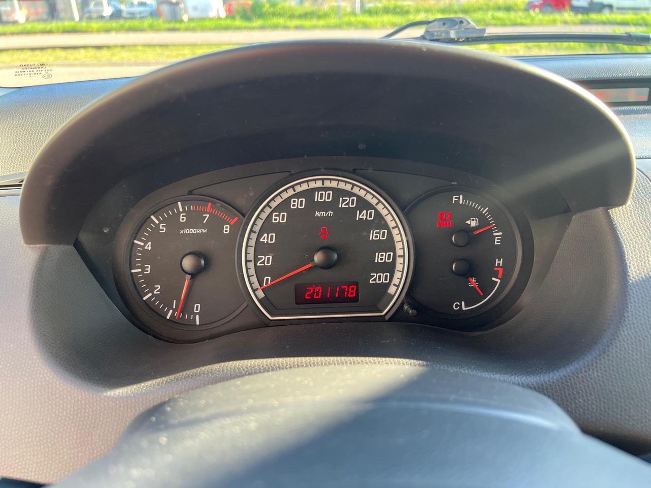 Suzuki Swift 1.3 Benzina. Ok Neopatentati