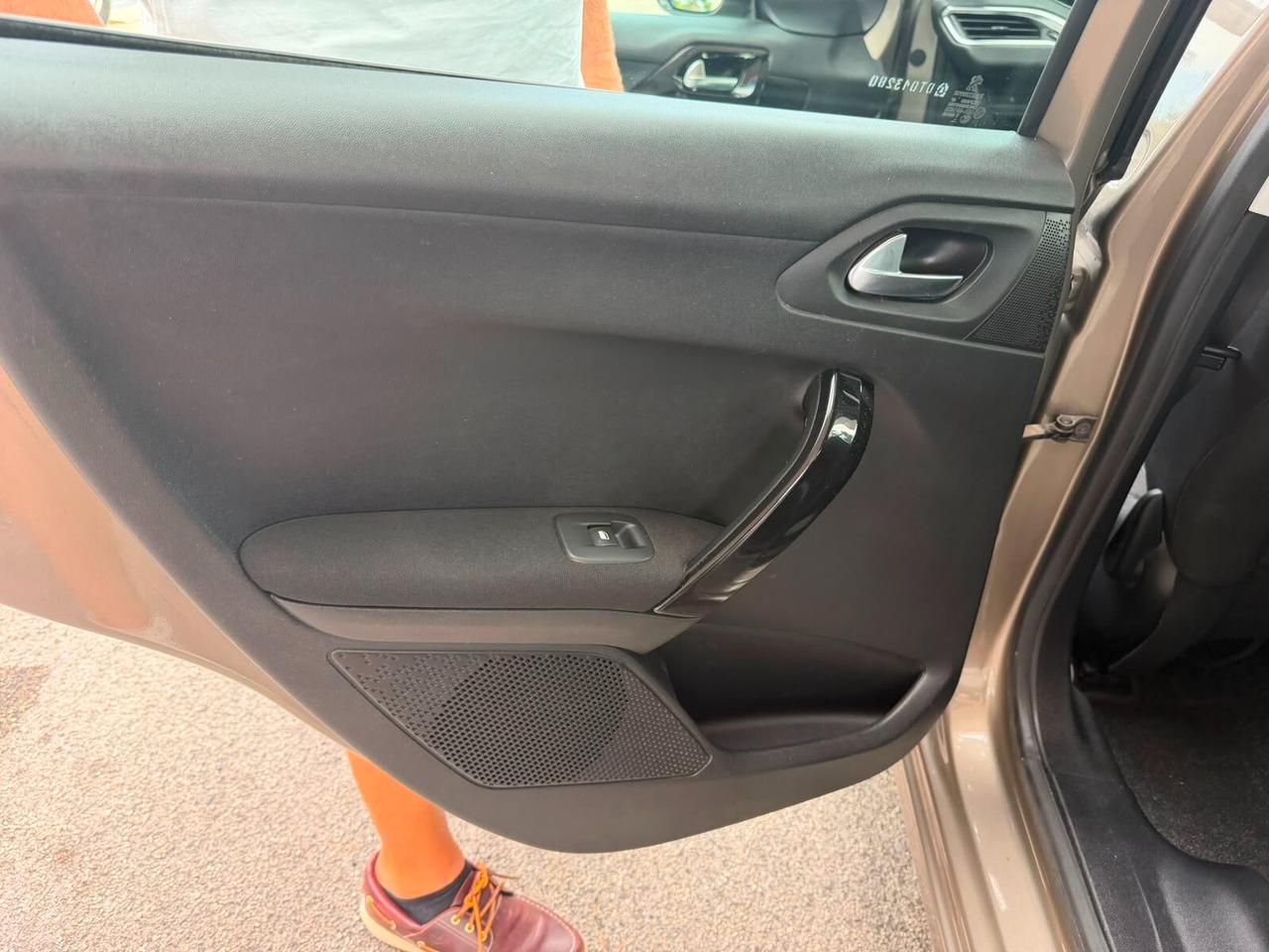 Peugeot 208 1.2 VTi 82 CV 5 porte Access