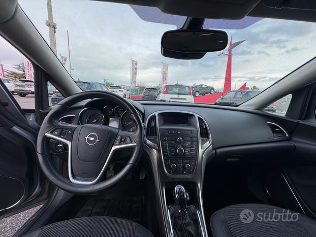 Opel Astra 1.7 CDTI 110CV Sports Tourer Cosmo Flee