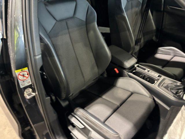 AUDI Q3 45 TFSIe S-Tronic 2xS-Line Retrocamera, Cerchi 19"