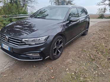 Volkswagen Passat Variant 2.0 TDI R Line 200 CV DSG Executive