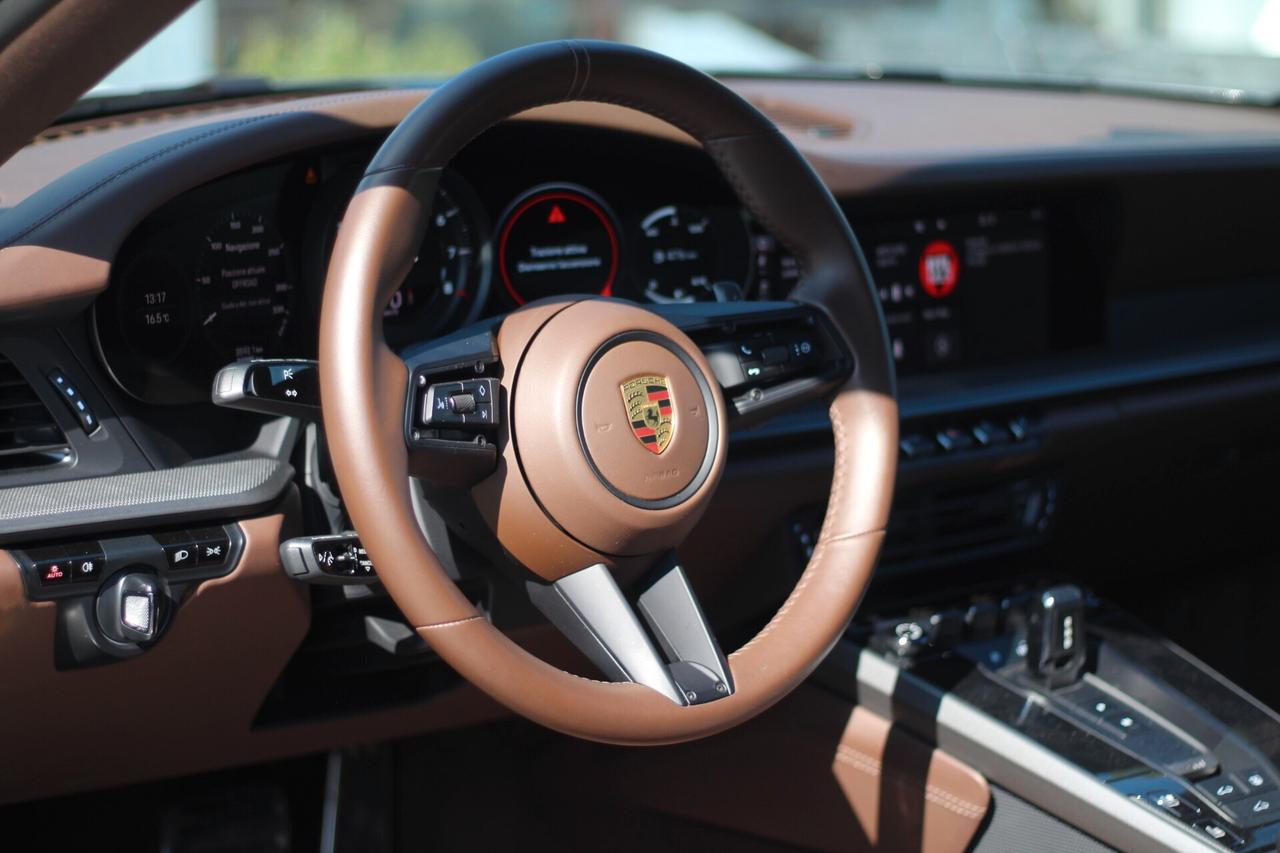 Porsche 992 CARRERA 3.0