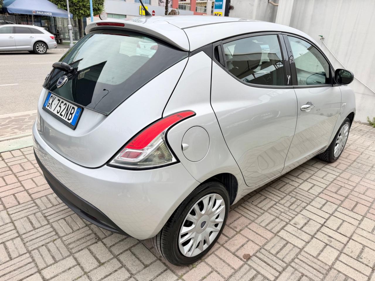 Lancia Ypsilon 1.2 Silver
