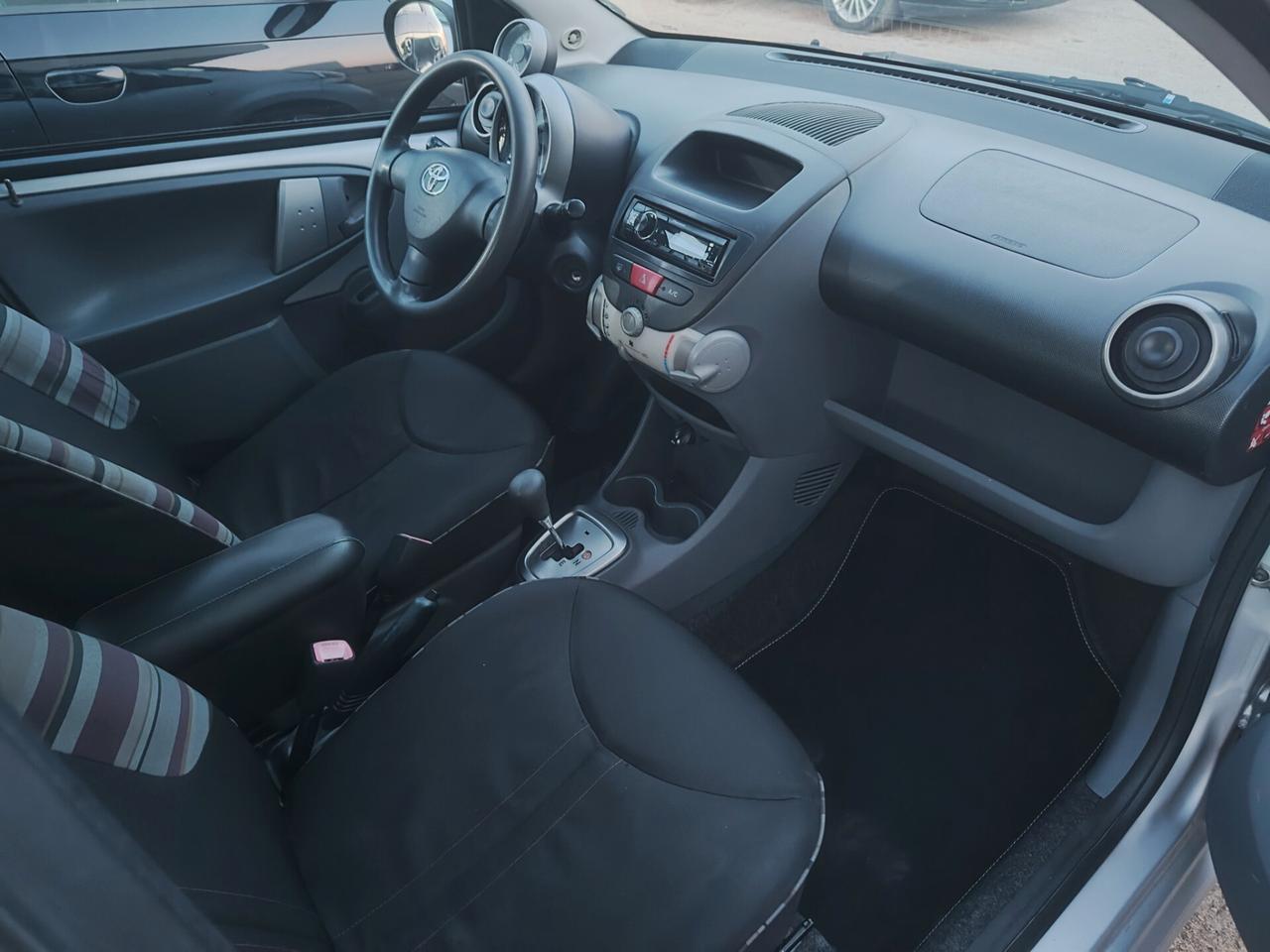 Toyota Aygo 1.0 MMT 5 porte Sol