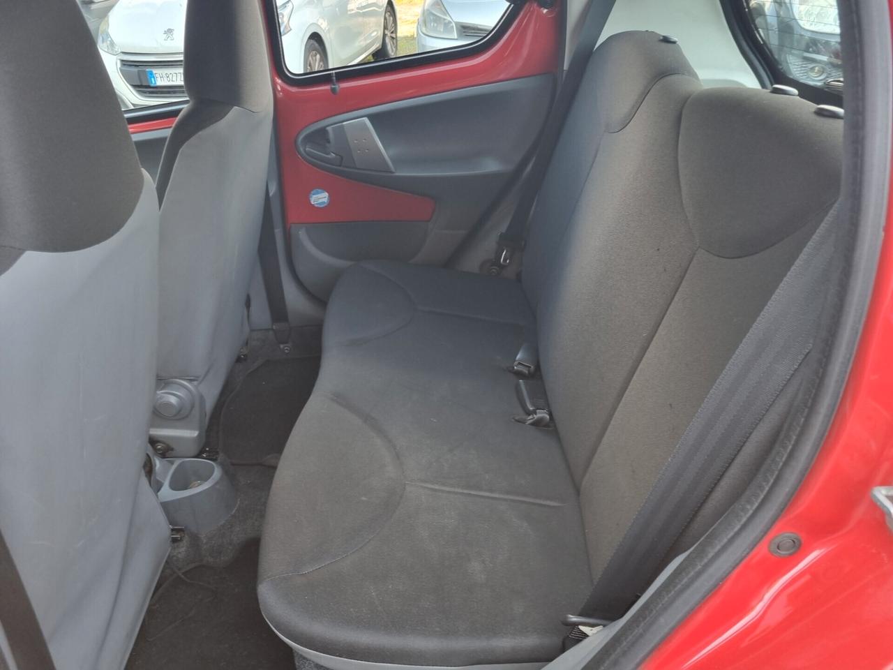 Toyota Aygo 1.0 12V VVT-i 5 porte Sol