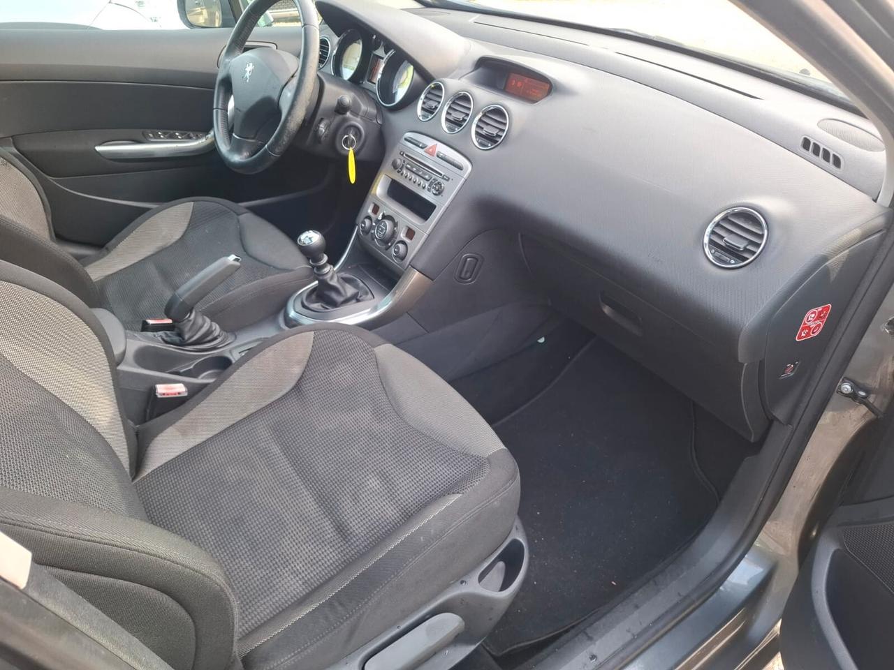 Peugeot 308 1.6 HDi 110CV 5p. Féline (6 Marce)
