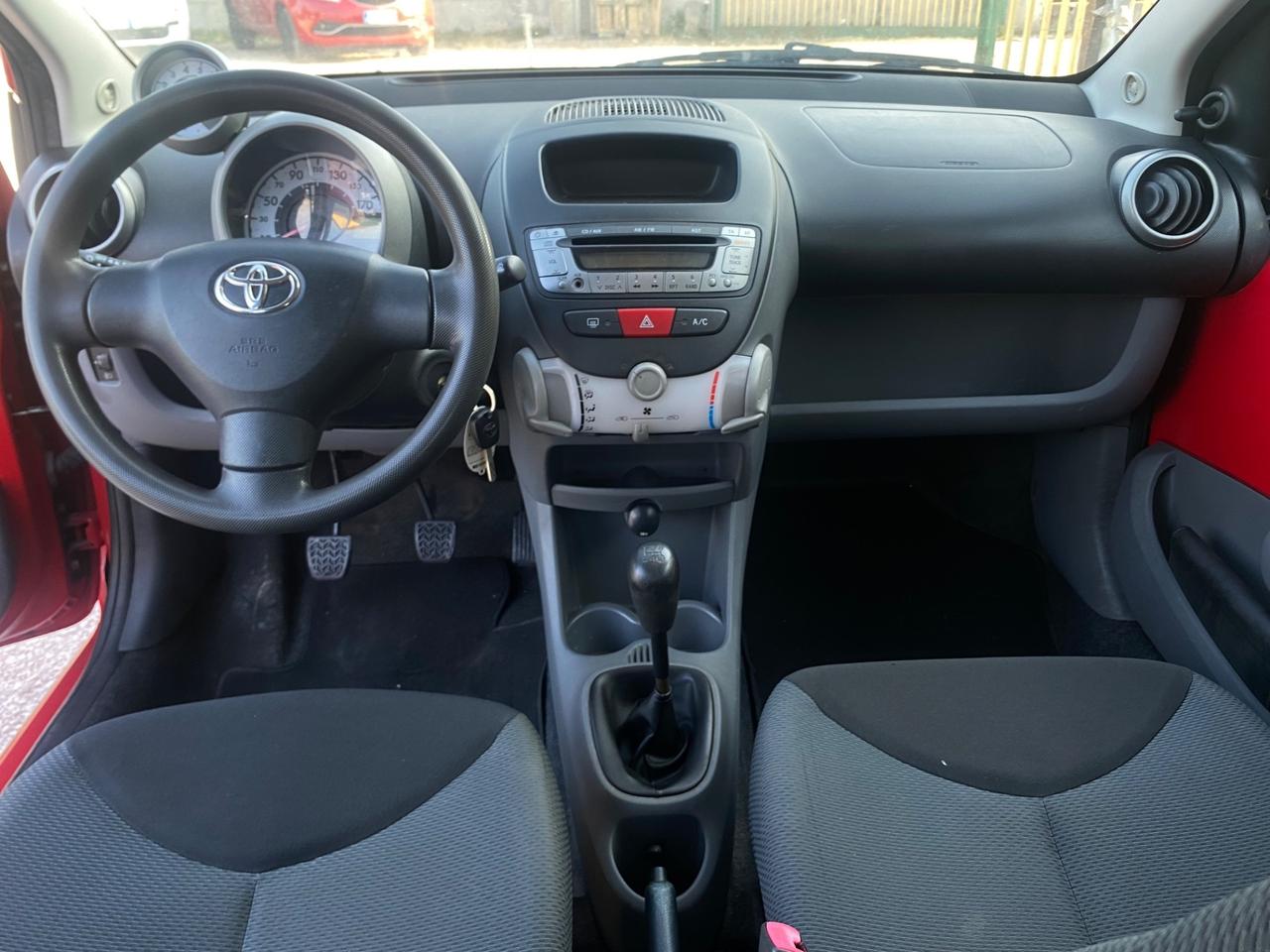 Toyota Aygo 1.0 12V VVT-i 5 porte Sol