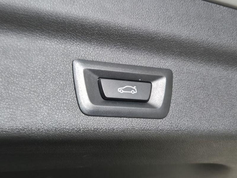 BMW X1 U11 xdrive20d mhev 48V X-Line auto