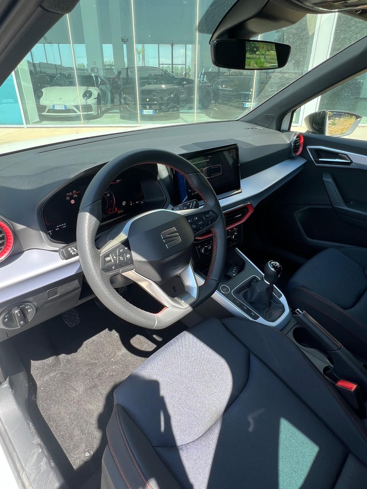 SEAT Arona ecotsi FR 110cv possibilità noleggio no scoring
