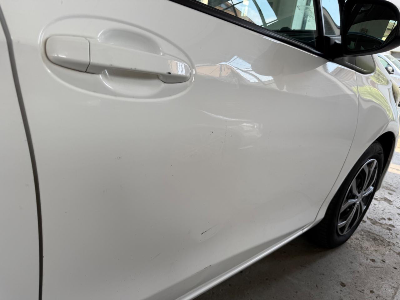Toyota Yaris 1.0 5 porte Lounge UNICO PROPRIETARIO