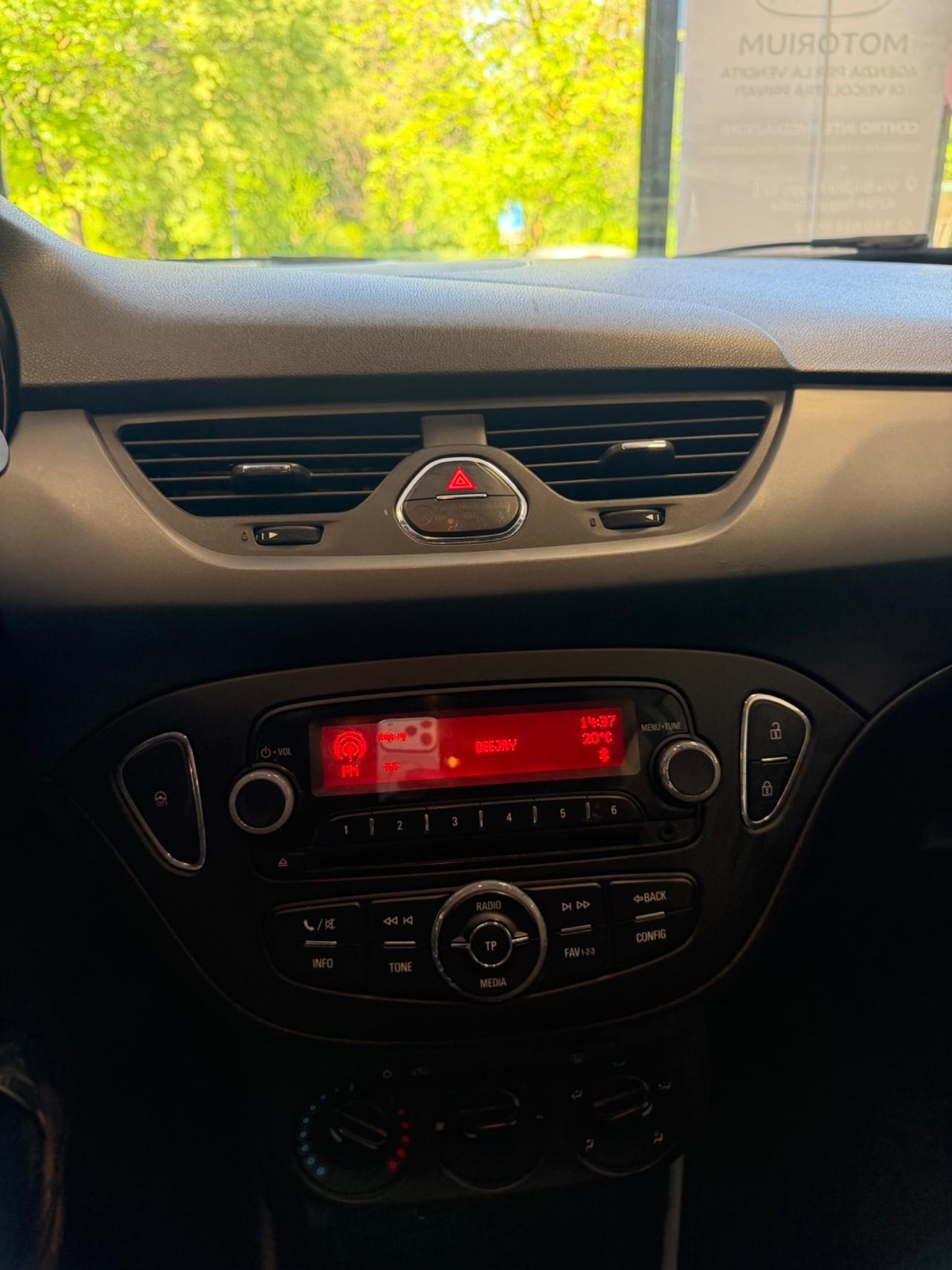 Opel Corsa 1.2 5 porte n-Joy