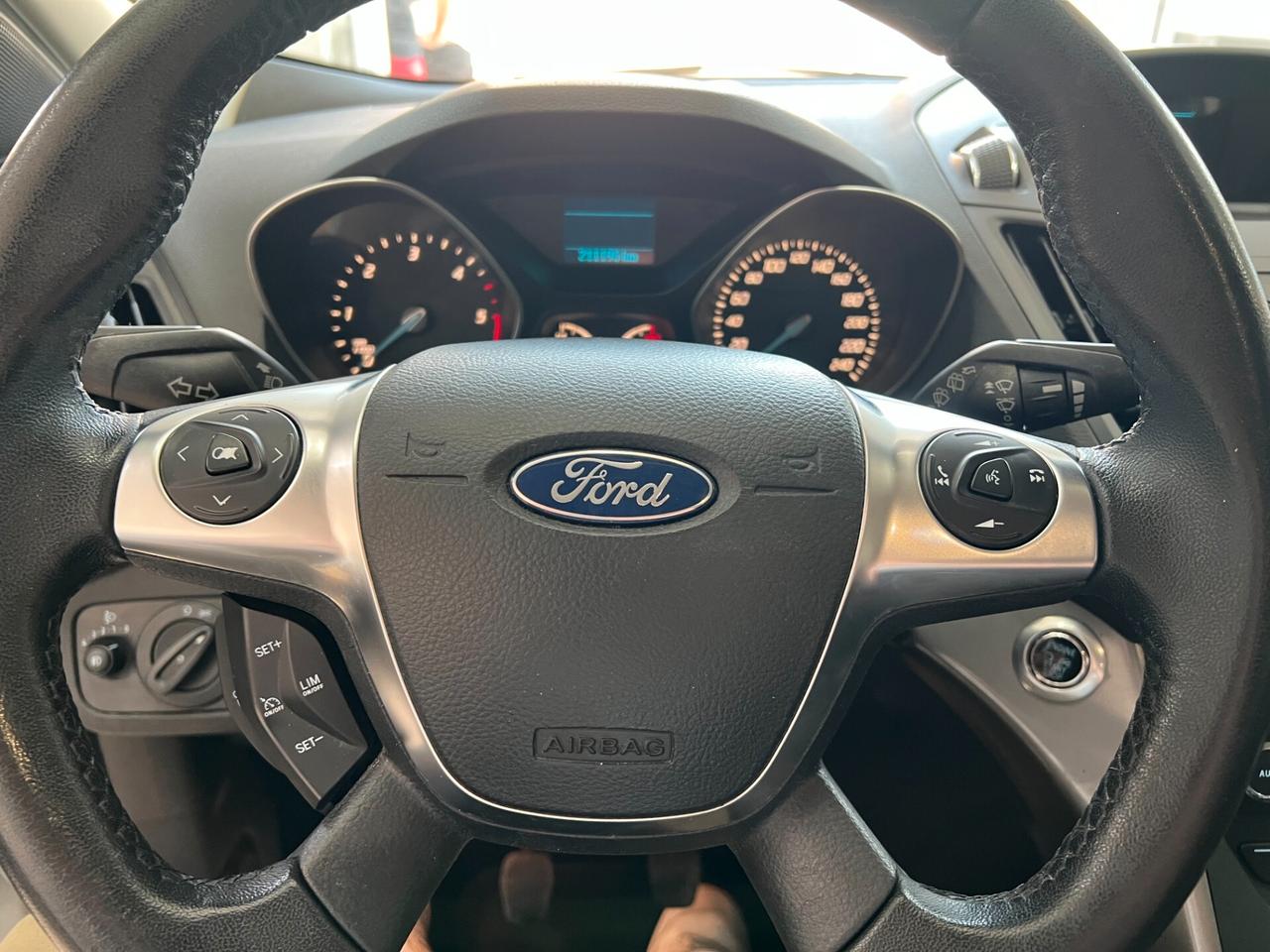 Ford Kuga 2.0 TDCI 115 CV 2WD Titanium