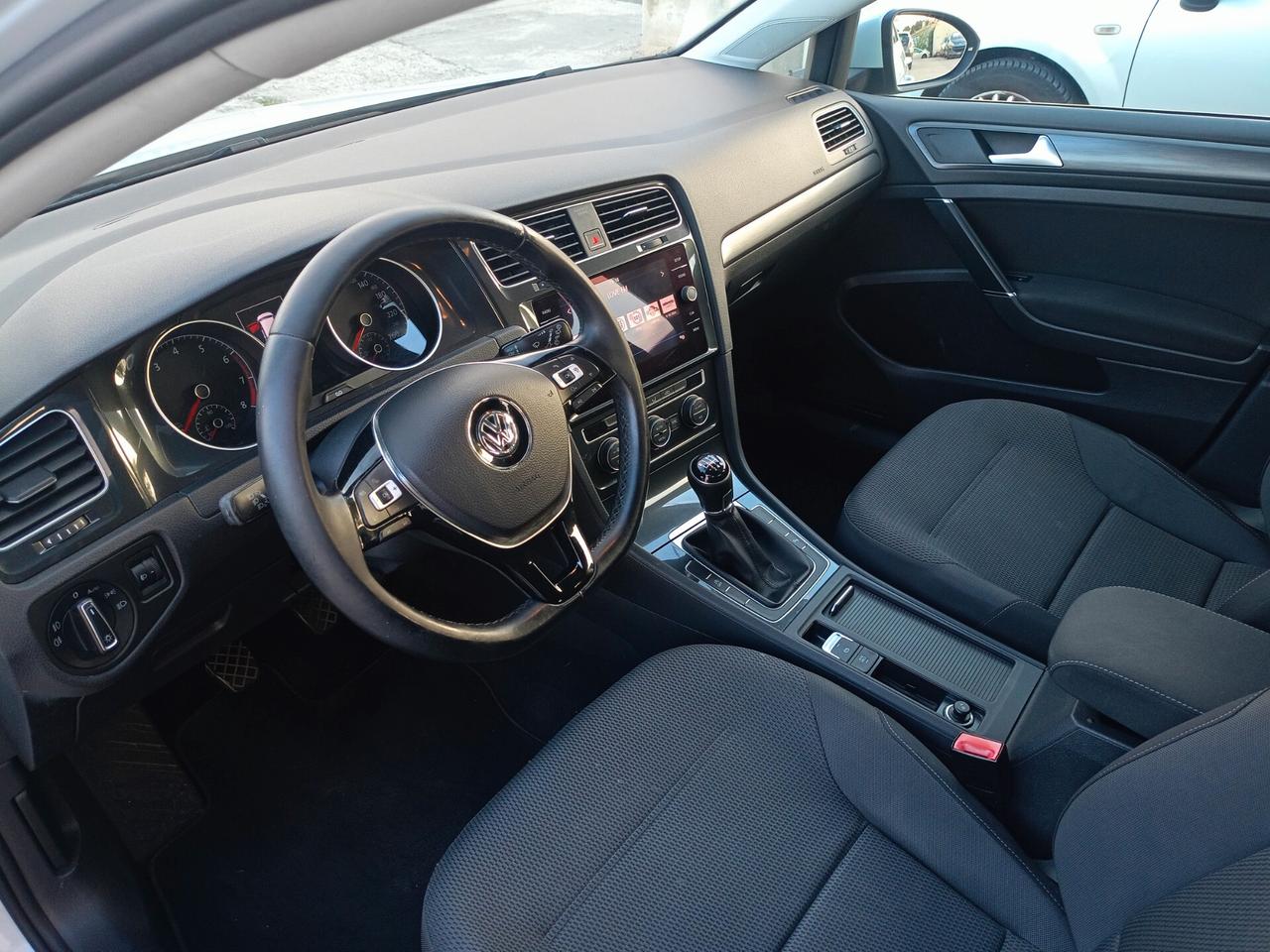 Volkswagen Golf 1.000 TSI 110 CV