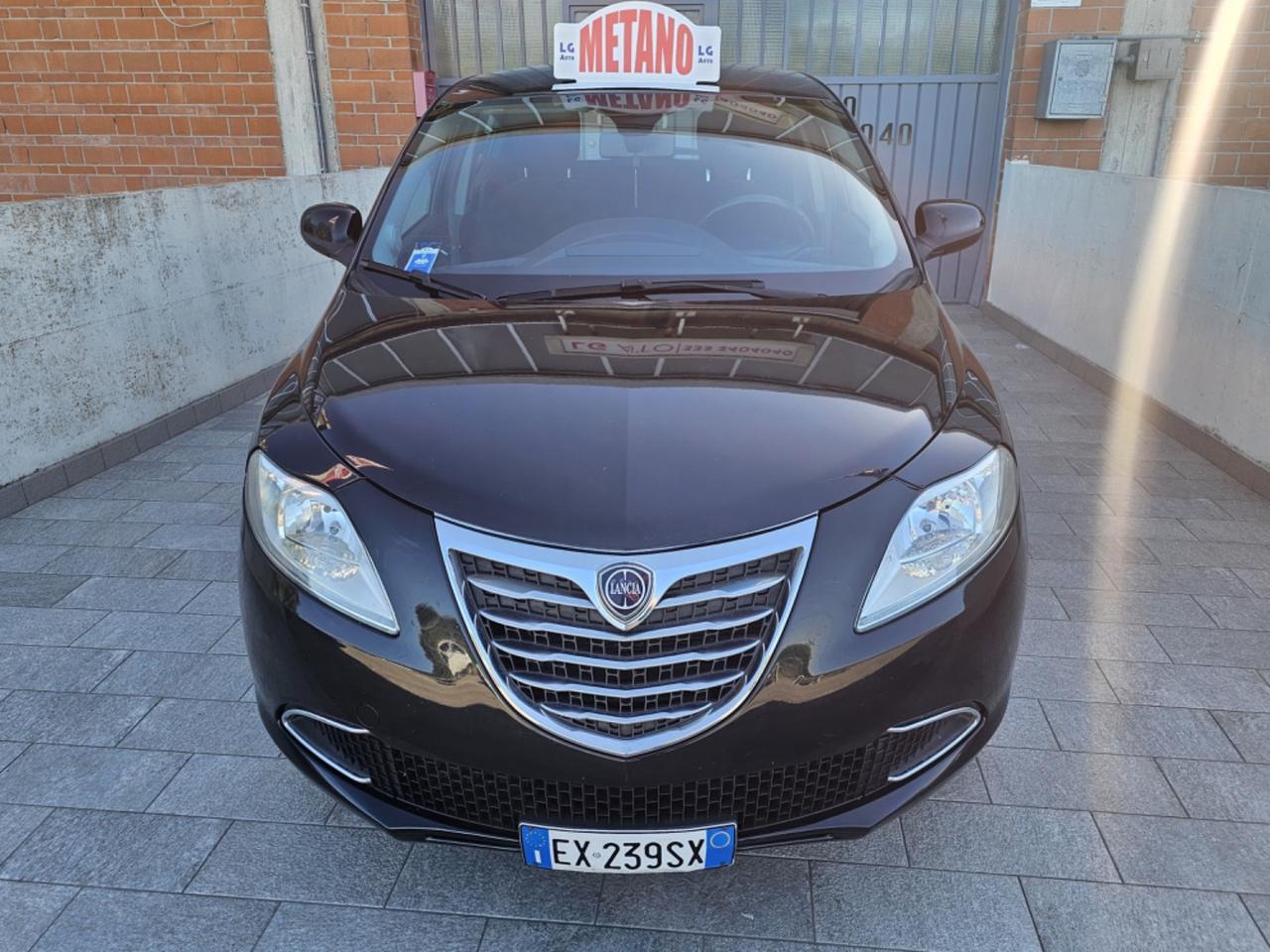 Lancia Ypsilon 0.9 TwinAir 85 CV 5 porte Metano Ecochic Gold