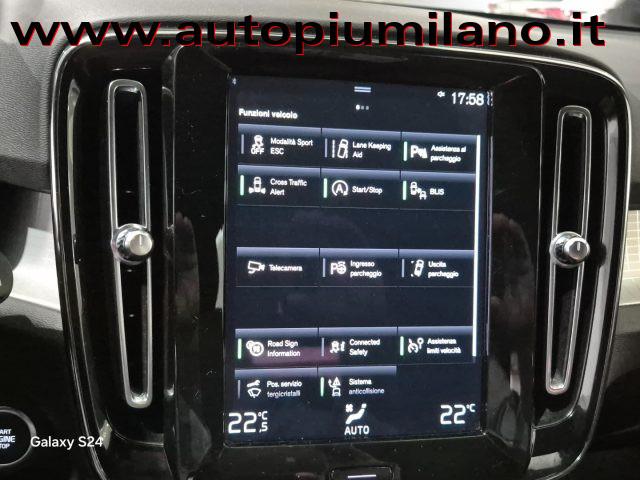VOLVO XC40 T2 Geartronic Momentum Pro