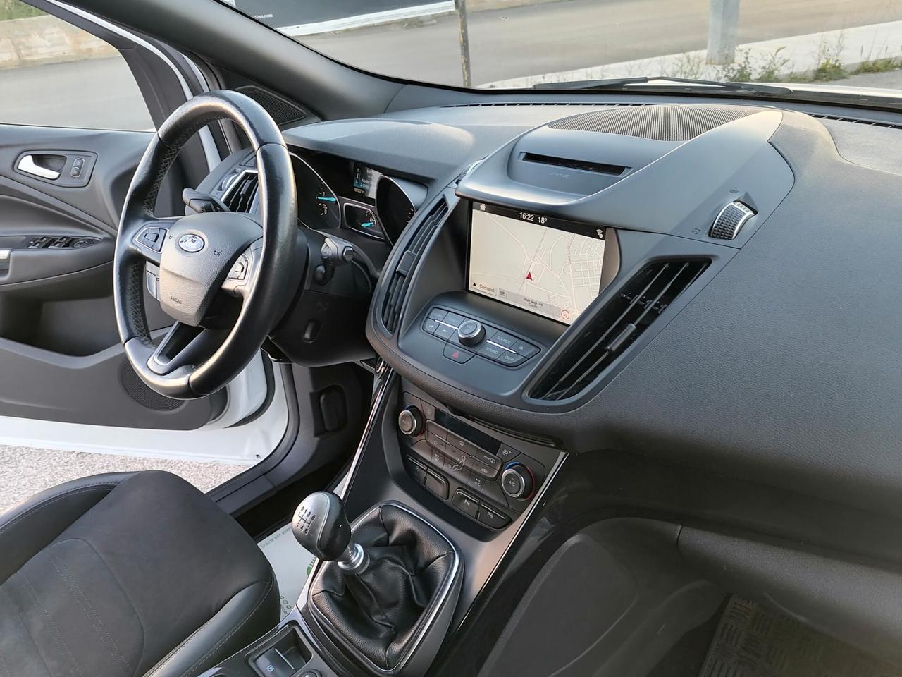 Ford Kuga 1.5 TDCI 120 CV ST-LINE 2017
