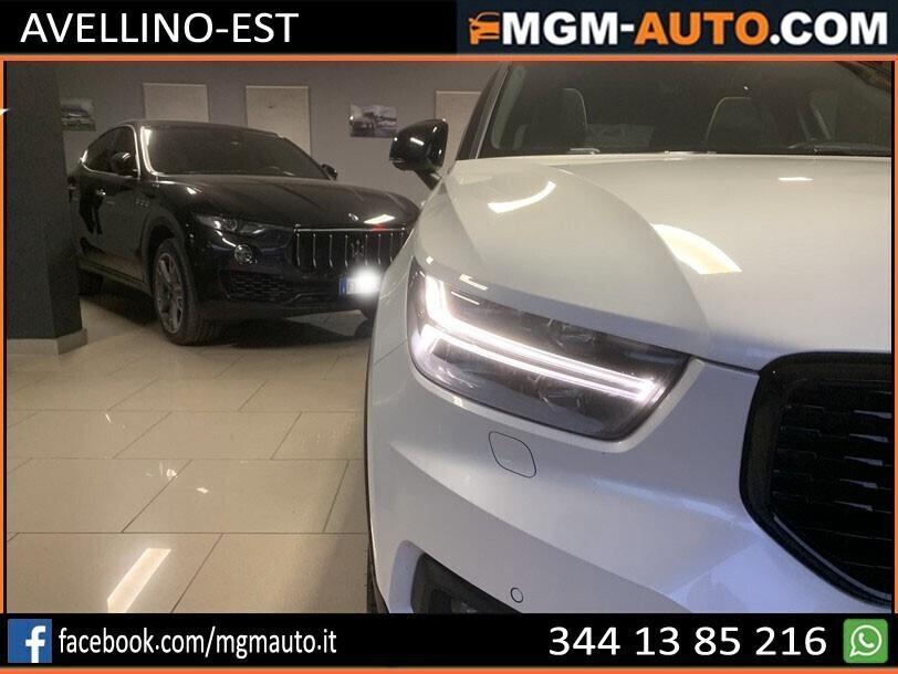 VOLVO XC40 D4 AWD Geartronic R-design - TETTO