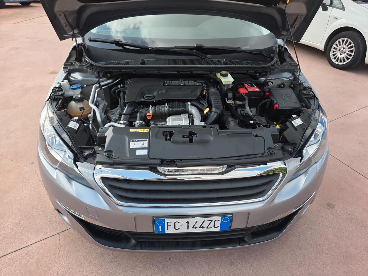 Peugeot 308 BlueHDi 120 S&S Active