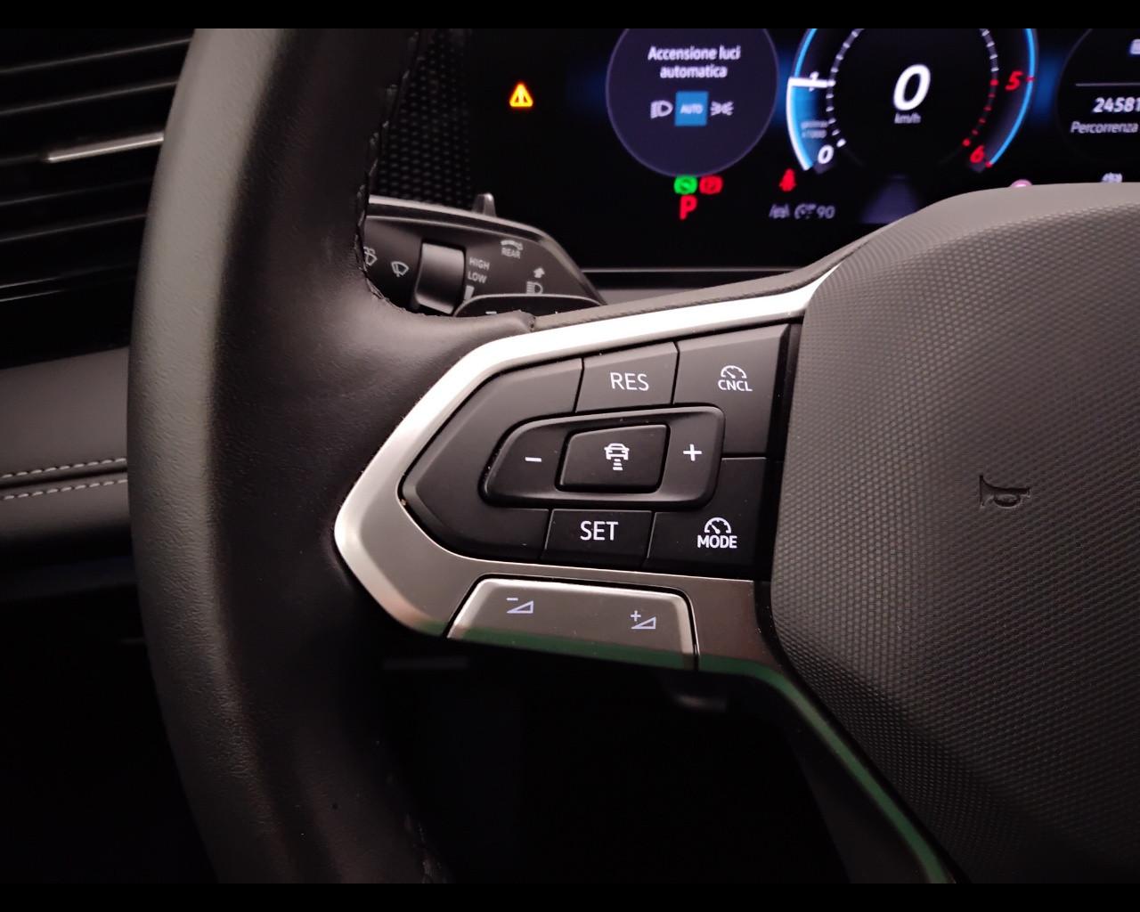 VOLKSWAGEN Tiguan III 2024 - Tiguan 2.0 tdi Life 150cv dsg