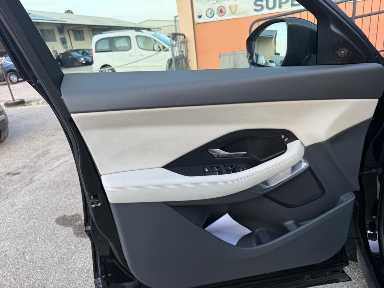 Jaguar E-Pace 2.0D 180 CV AWD aut. R-Dynamic