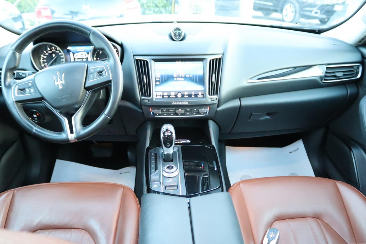 Maserati Levante V6 Diesel 275 CV AWD TETTUCCIO APRIBILE