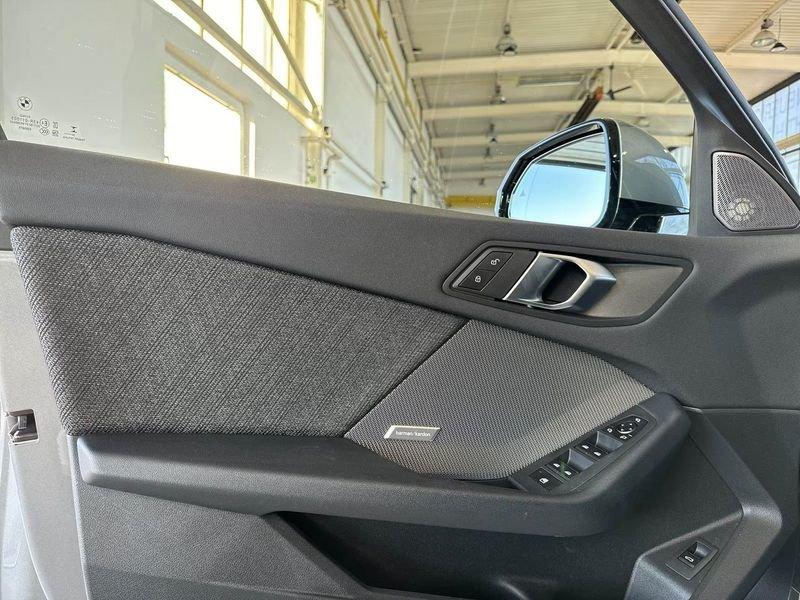 BMW Serie 1 120d MSport Design aut. Full LED Harman Kardon 18"