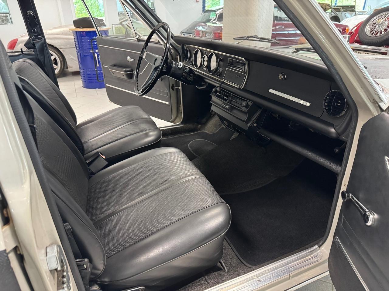 Opel Rekord 1.9 C Lusso Automatic/Clima
