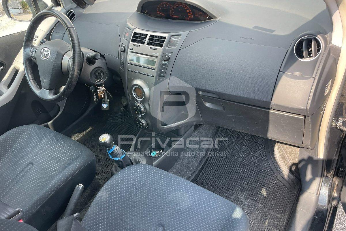 TOYOTA Yaris 1.4 D-4D DPF 5 porte Sol