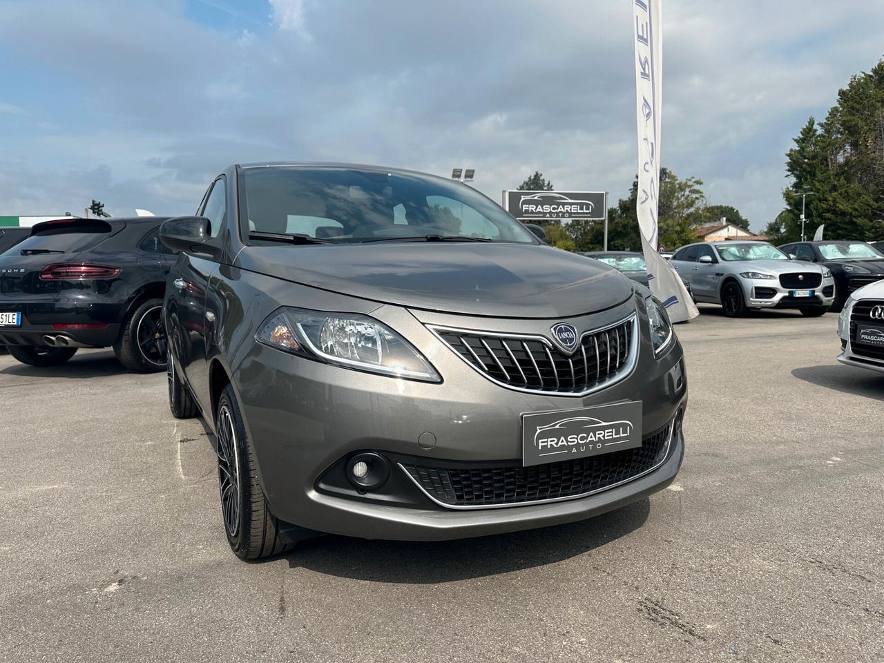 Lancia Ypsilon 1.0 FireFly 5 porte S&S Hybrid Platino /TELECAMERA/CARPLAY