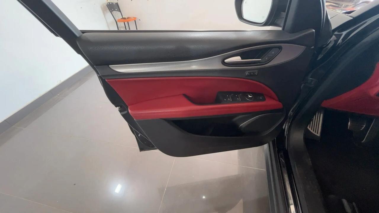 Alfa Romeo Stelvio 2.2 Turbodiesel 210 CV AT8 Q4 Executive
