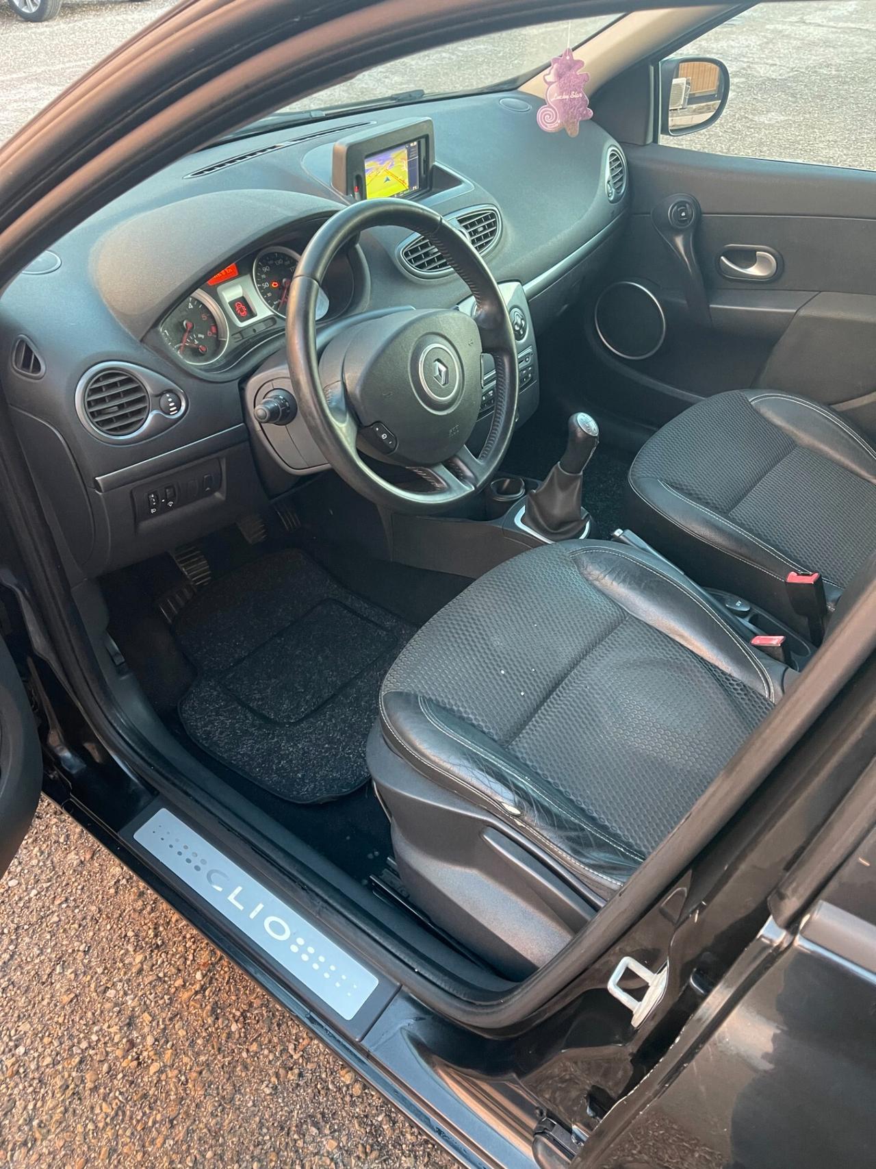 Renault Clio 1.5 dCi - NAVIGATORE - NEOPATENTATI