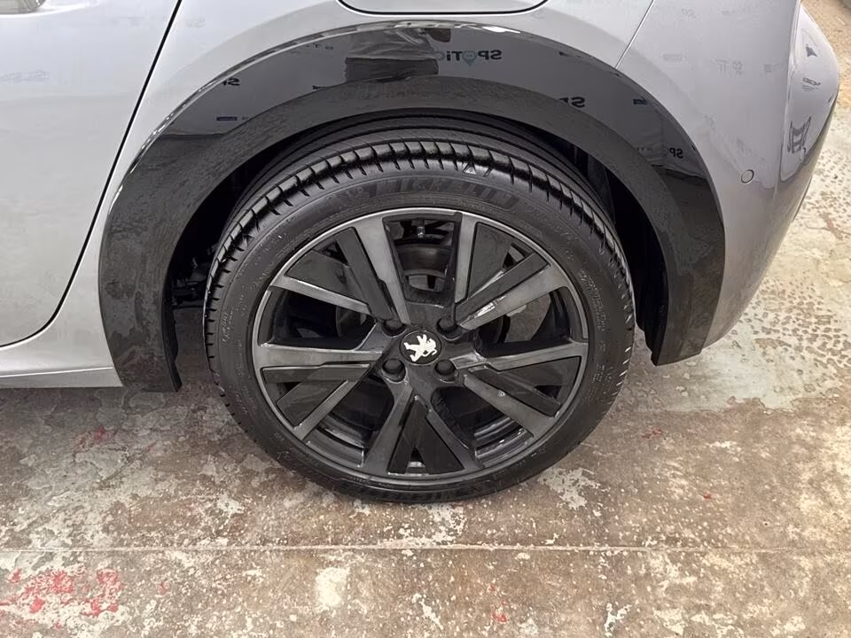 Peugeot 208 PureTech 130 Stop&Start EAT8 5 porte GT
