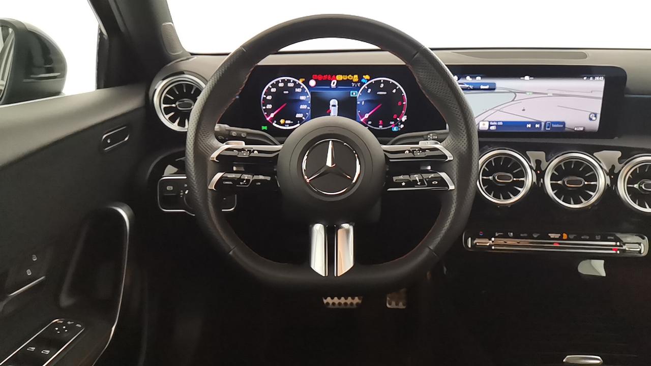 Mercedes-Benz Classe A - W177 2023 - A 200 d AMG Line Premium auto