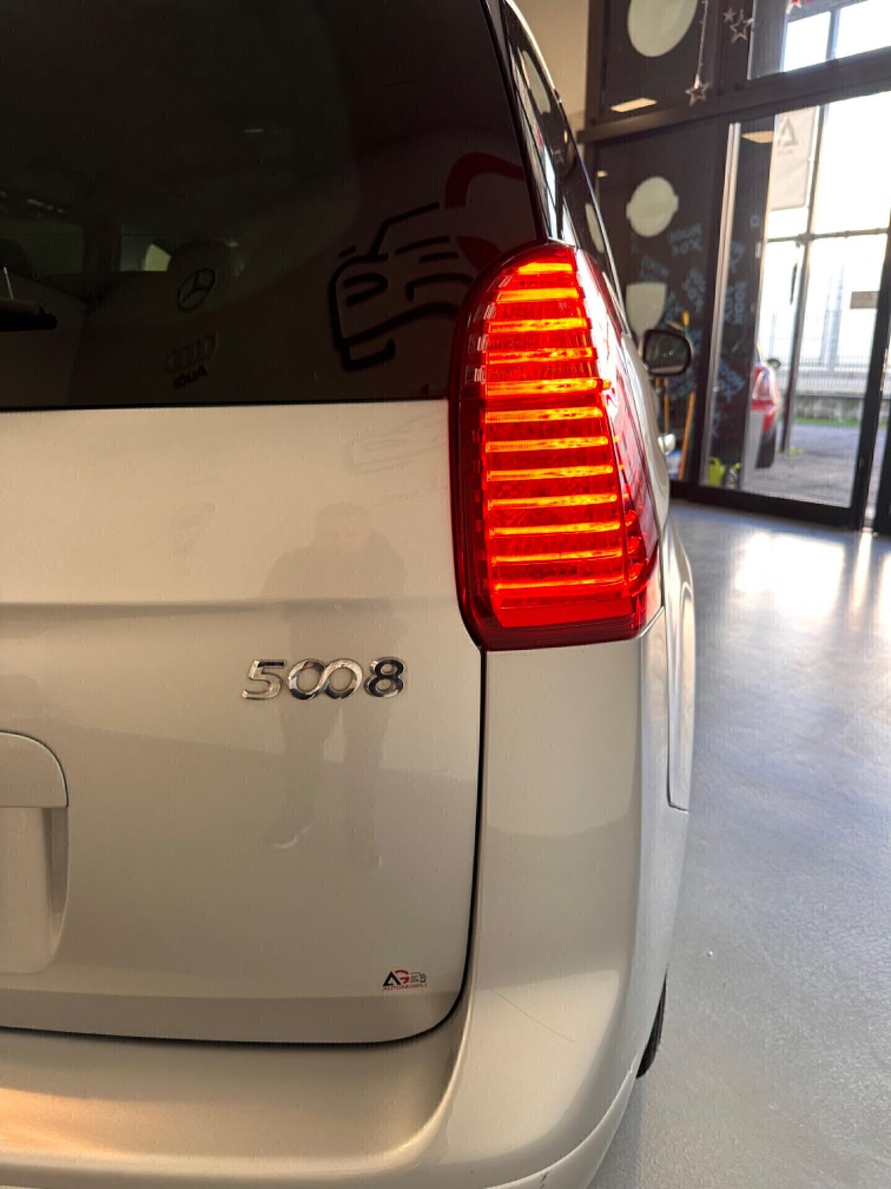 PUGEOT 5008 1.6 HDI 7 POSTI