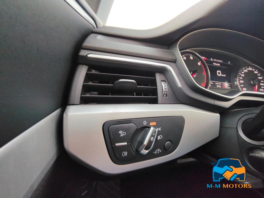 Audi A4 Berlina A4 35 2.0 tfsi mhev Business 150cv s-tronic