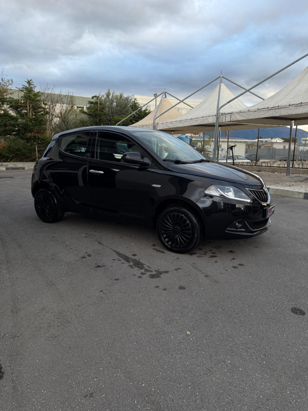 Lancia Ypsilon 1.0 FireFly 5 porte S&S Hybrid Ecochic Gold