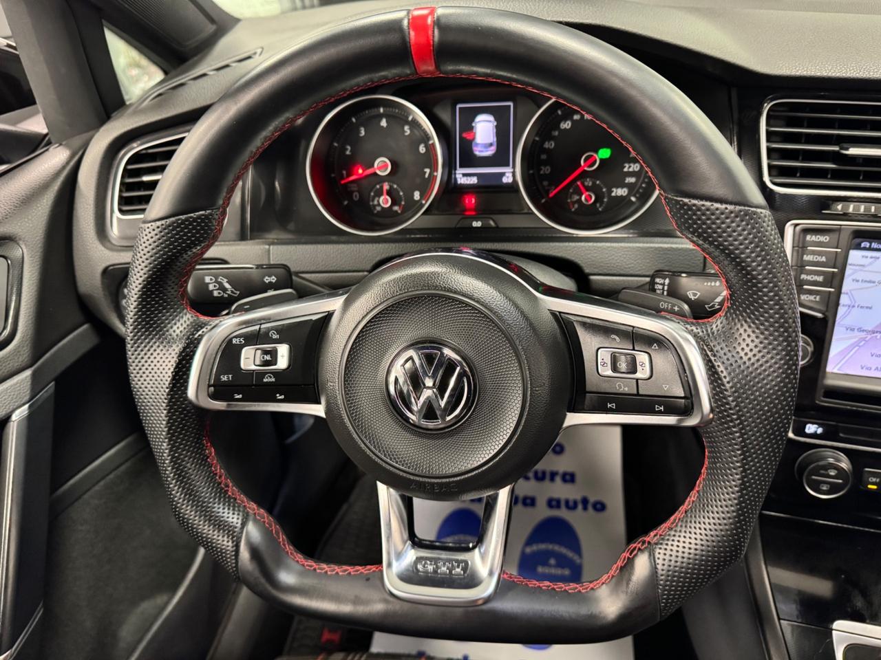 Volkswagen Golf GTI 2.0 TSI DSG TETTO
