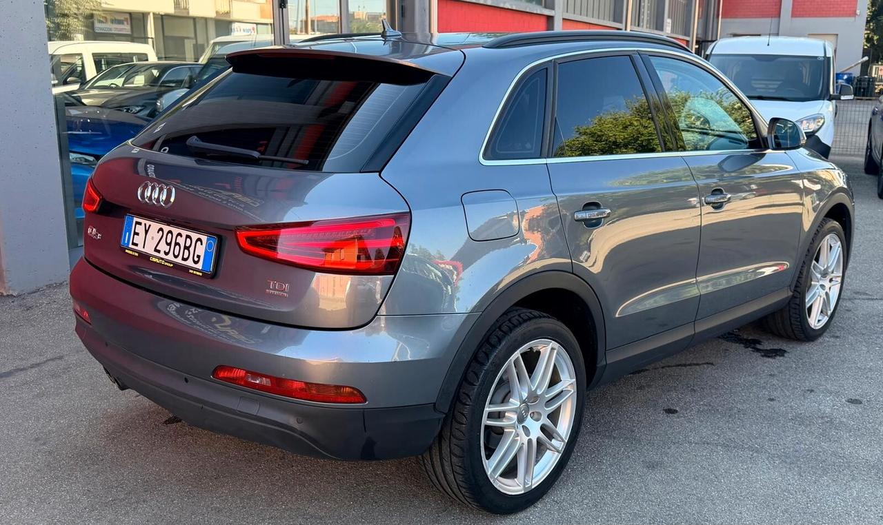 Audi Q3 2.0 TDI 177 CV quattro S tronic Business Plus