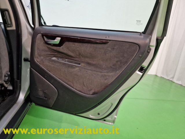 VOLVO V70 2.4 D5 20V cat