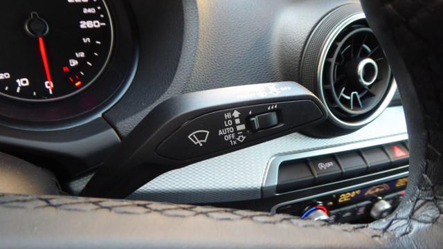 AUDI Q2 30 TDI S-Tronic S Line Edition