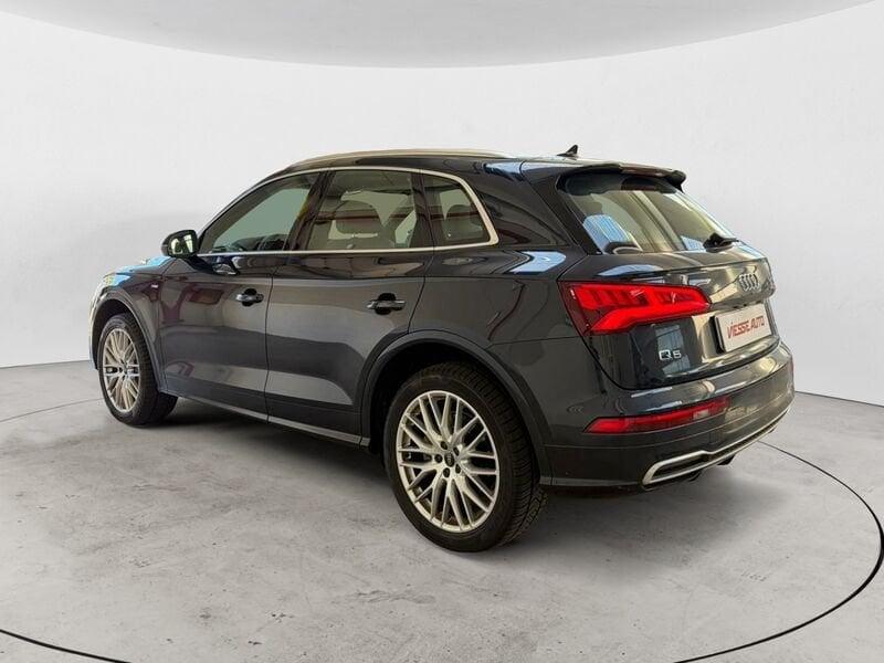 Audi Q5 2.0 TFSI 180kW hybrid quattro tiptronic