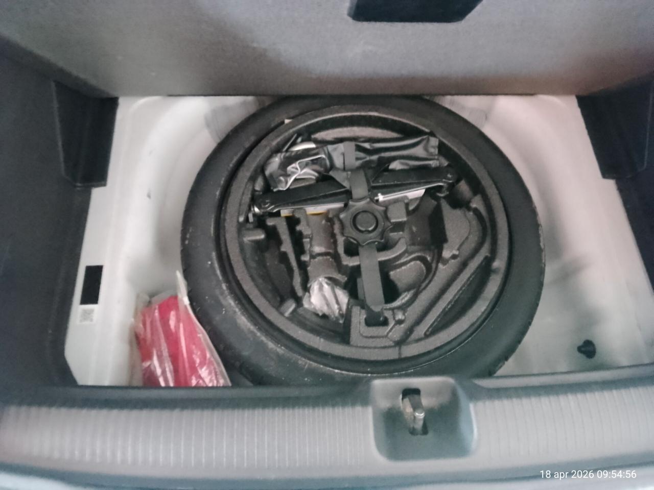 Q2 30 TDI S tronic line Edition 2021