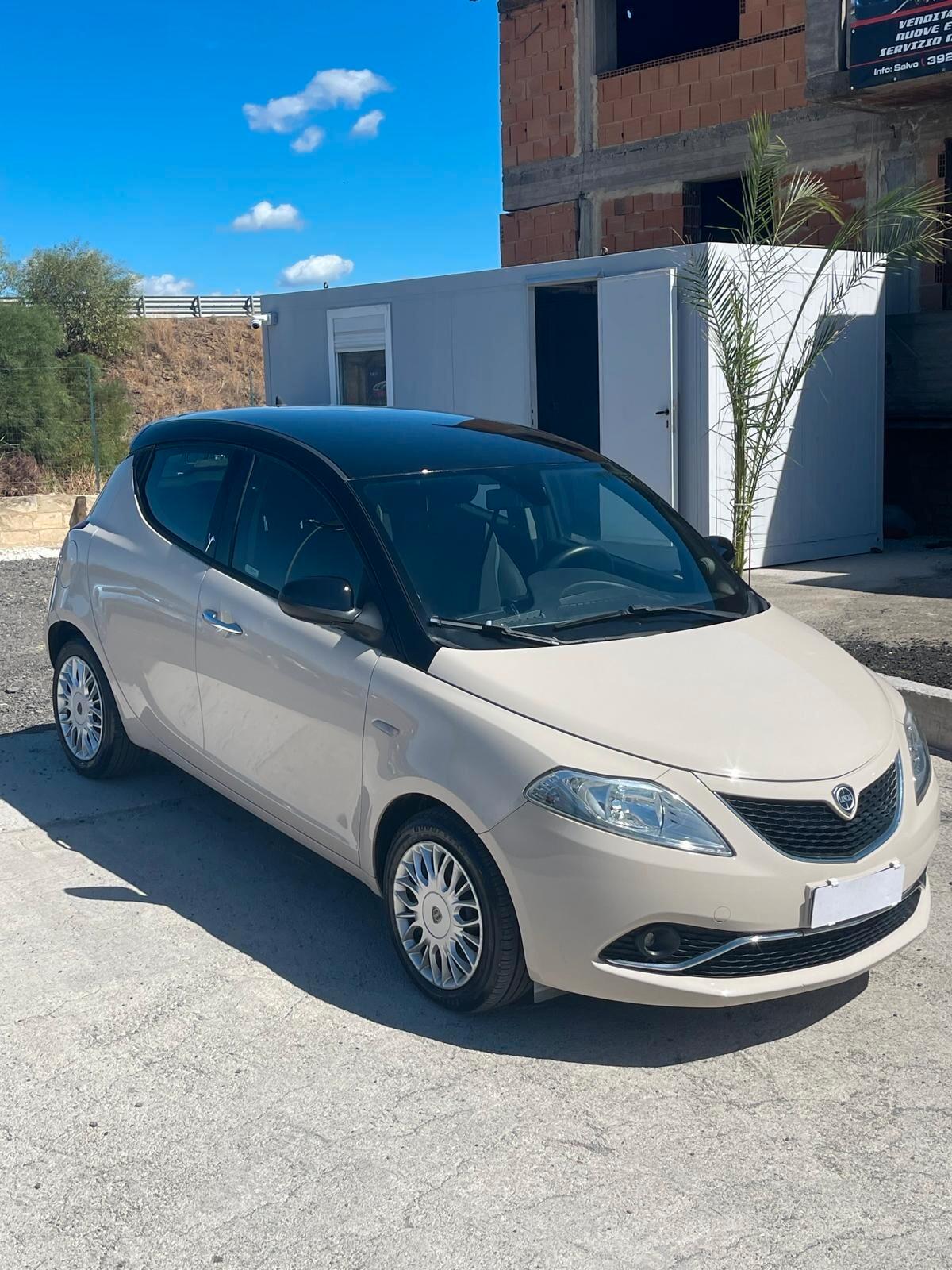 Lancia Ypsilon 1.3 MJT 16V 95 CV 5 porte S&S Silver